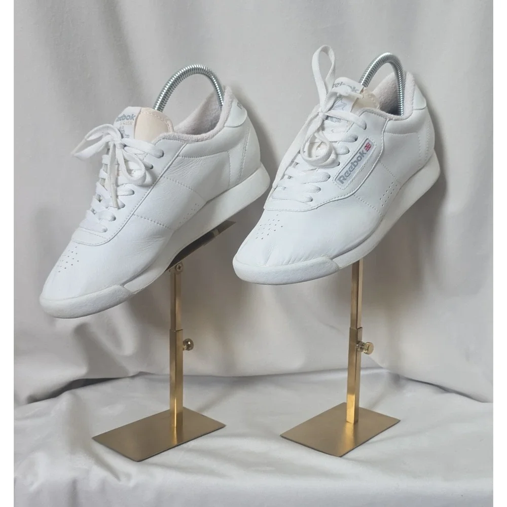Reebok Classic Women's Sz 8  White Low Top Lace-Up Athletic Sneakers Logo